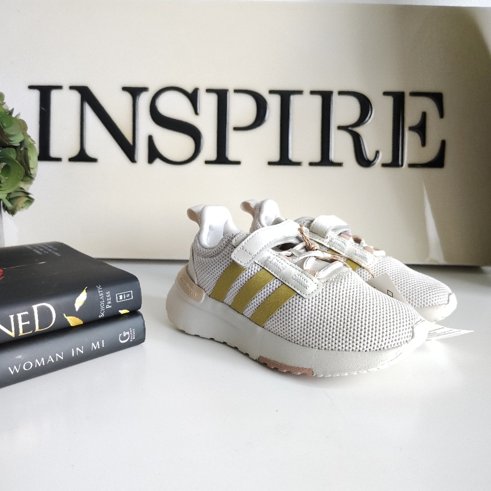 Adidas Racer TR21 C Sneakers | White with Gold Stripes | Size 10.5 (Toddler) NWT